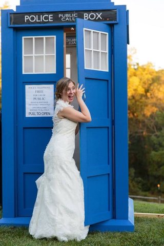 Illustration for article titled Your Wedding Getaway Cars Are Spectacular